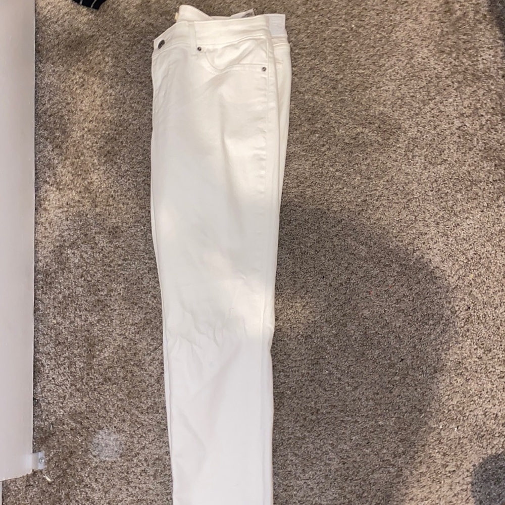 Levi’s 711 Skinny Jeans